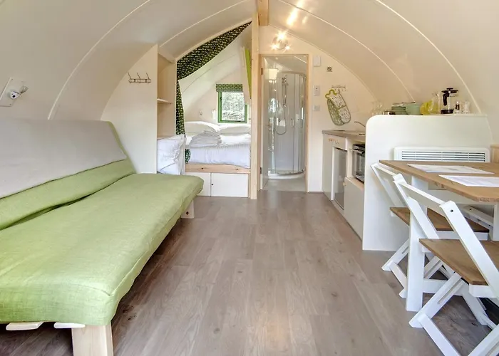 Finest Retreats - Barebones Glamping