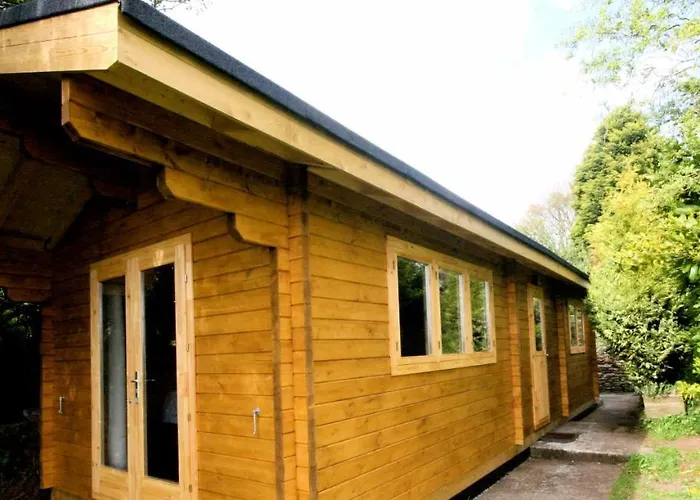 Yealm Cabin Self Catering Log Cabin In Devon With Hot Tub