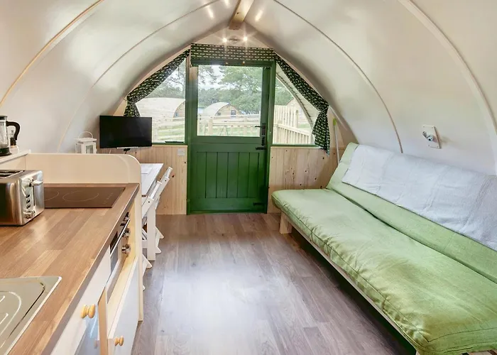 Finest Retreats - Barebones Glamping