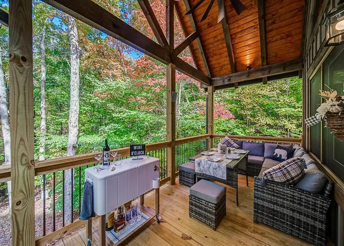 Brand New Build Luxury Mountain Chalet With Hot Tub, Pool, Game Room, Premium Features