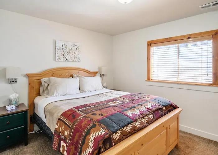 Four Resorts Within 20 Minutes From Your Door Step!!