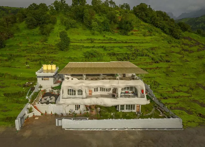 Pool Villa: Villa Stonera: Mountain Retreat with Indoor Pool & Outdoor Firepit