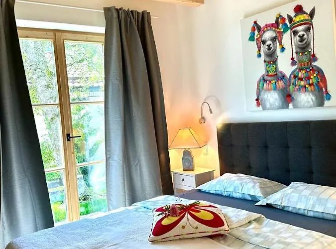 DIE ZWEI CHALETS AM TEGERNSEE s' Gloane&s' Große