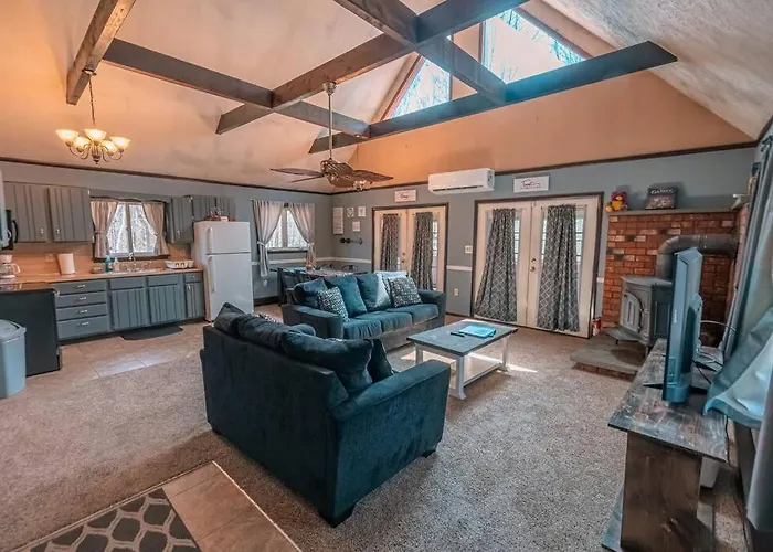 Cheerful Chalet - Fireplace, Bbq, Firepit& Hottub