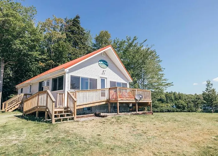Lakefront Stunning Home, Only 30 Min To Sugarloaf!