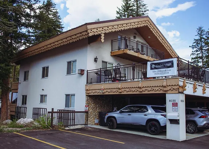 Powder Hound 1 Bedroom Brighton Chalet