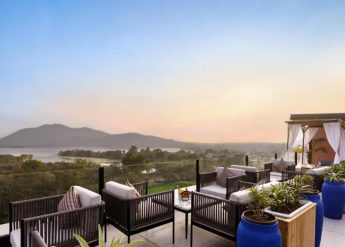 Pet Friendly hotel: The Sierra - By The Lake