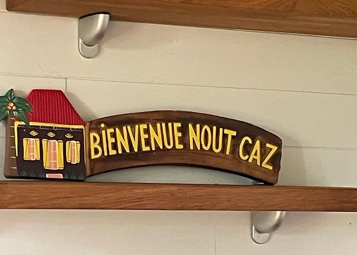 La Petite Kaz Dans La Savane