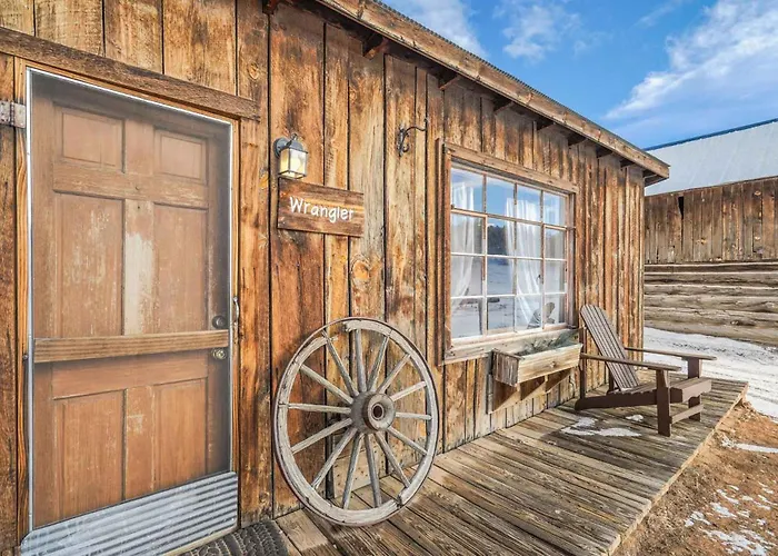 Cabin In Colorado National Forest!