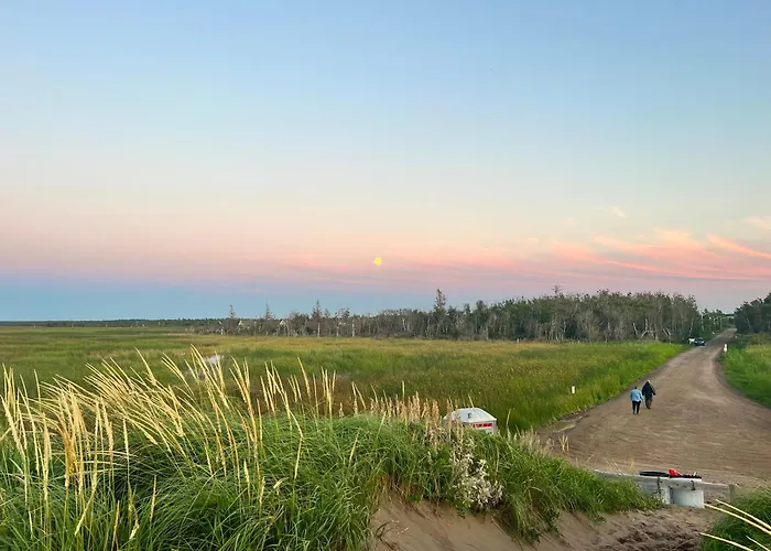 Salt & Sand Cottage - Aboiteau Beach & Dunes