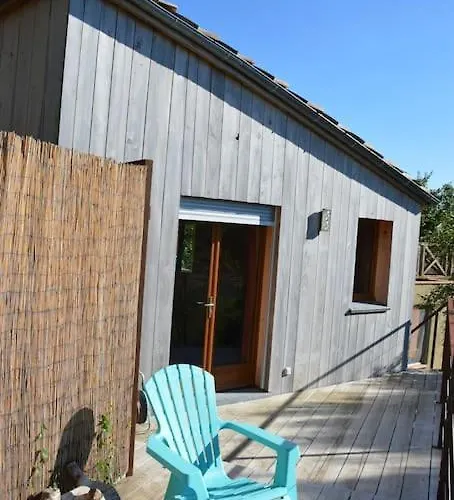 Chalet, Quiet, With View And Pool