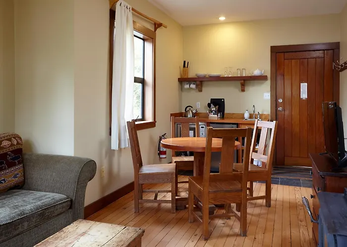 Vacation home: Middle Beach Lodge