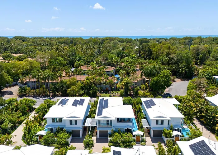 Escape s Port Douglas