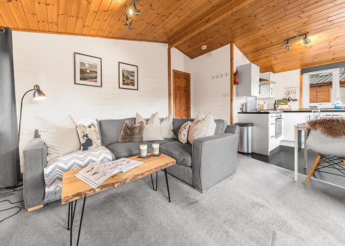Bowness 45 - 2 Bedroom Lake Windermere Lodge