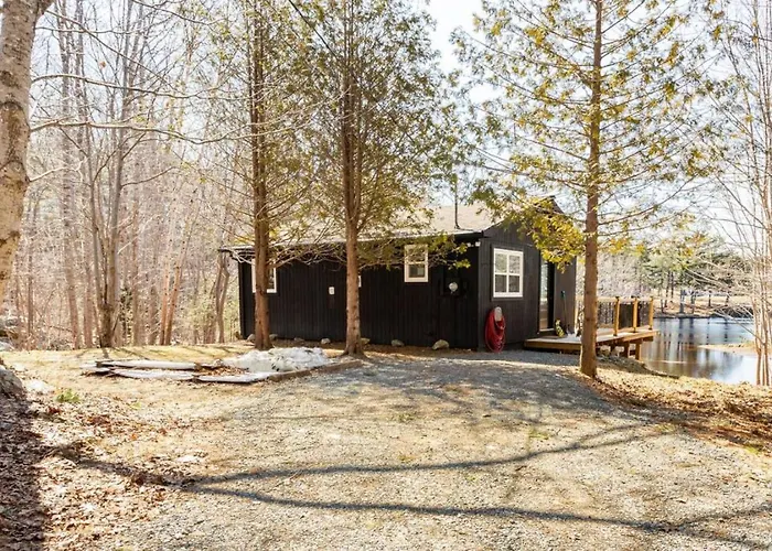 The Old Kettle Cabin With Hot Tub