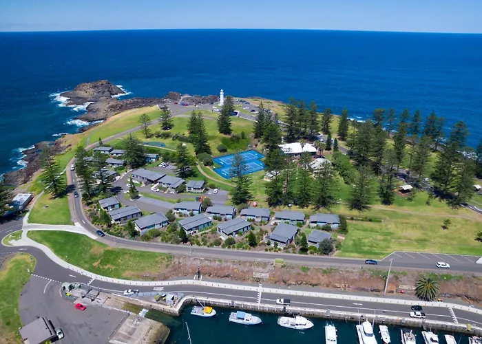 Luxury hotel only: Kiama Harbour Cabins