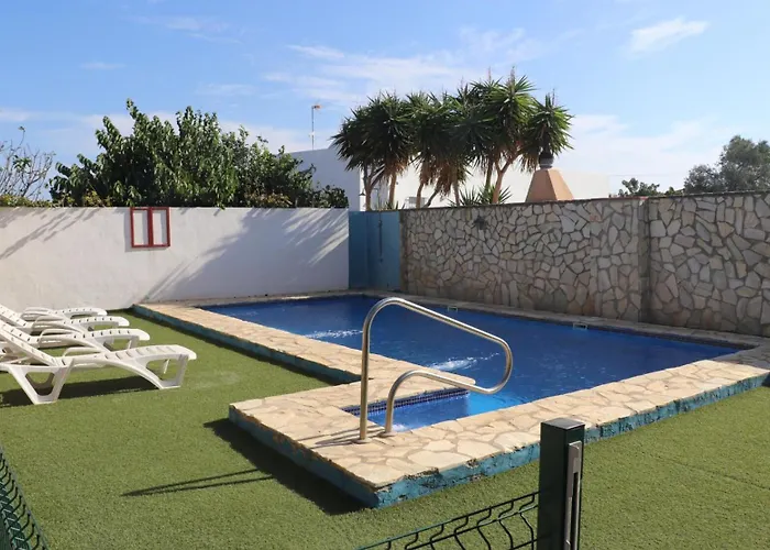 En Conil Con Piscina