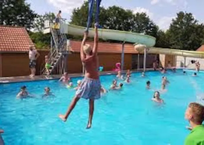 Chalet 108 met airco familie camping de Tien Heugten Schoonloo Drenthe