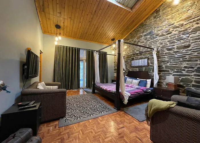 Saffronstays Ekam, Chail - Forest Villa Near Chail Cricket Ground