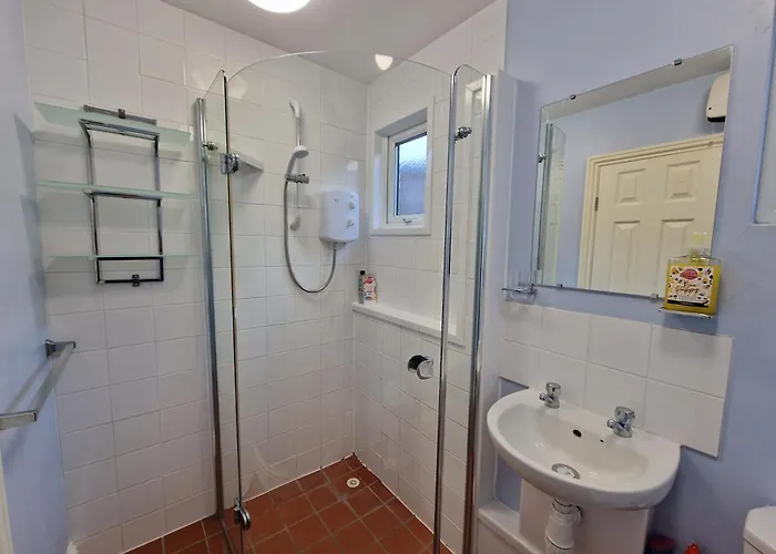 28 Broadside Holiday Chalet Near Broads & Beaches