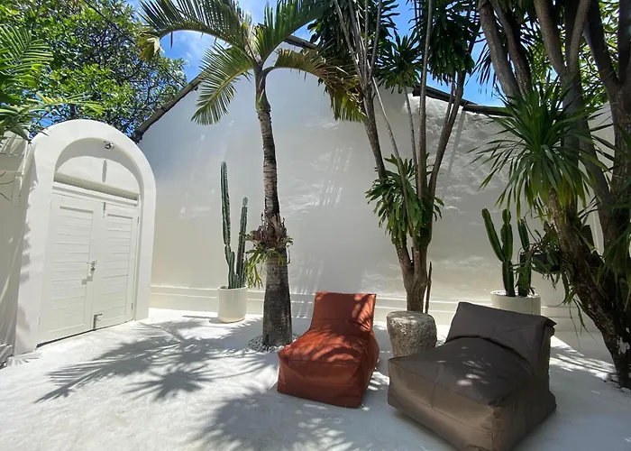 Villa El Nis - Legian - 4 Bedroom - 4 Bathroom - Luxury
