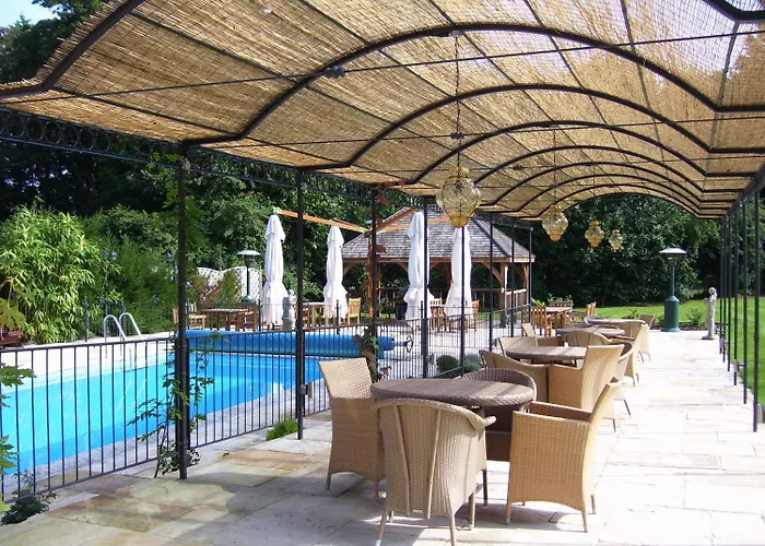 Ravenwood Hall Hotel