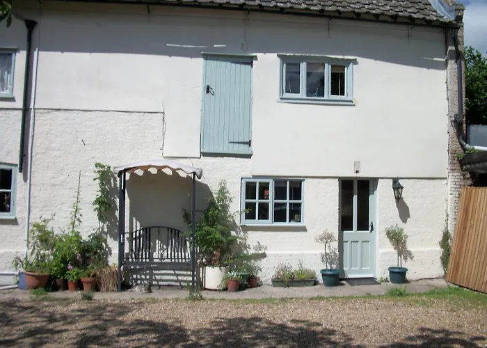 The Walnuts Country House
