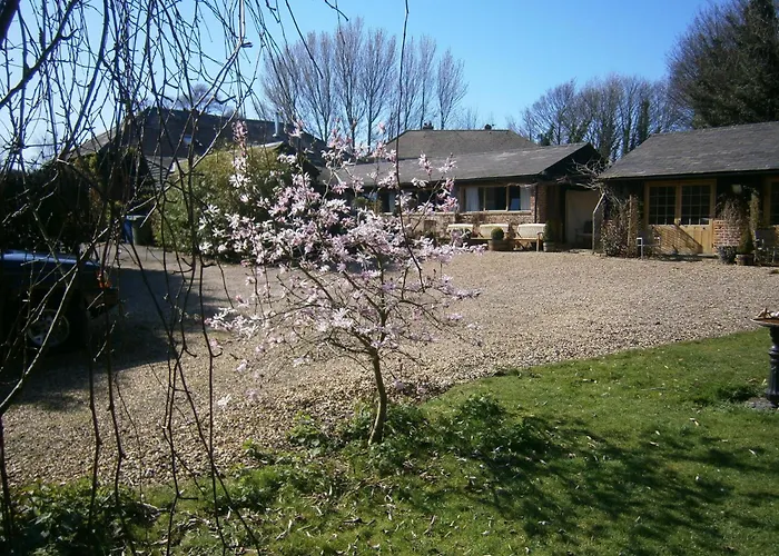 Tonge Barn (Adults Only)