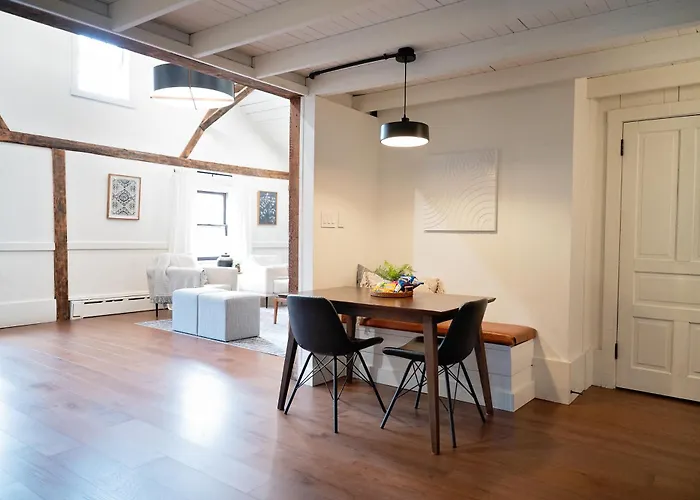 The Loft At Woodhaven Hideaway