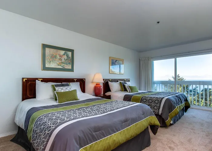 Sandstone Point Hotel