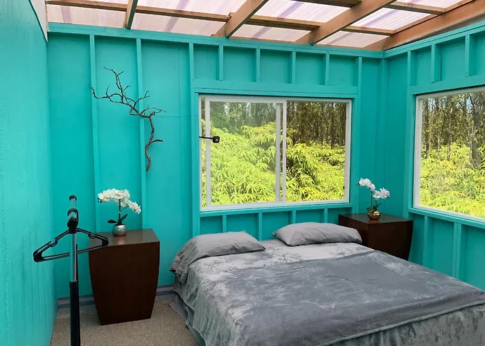 Convenient Rustic Studio In Tropical Garden