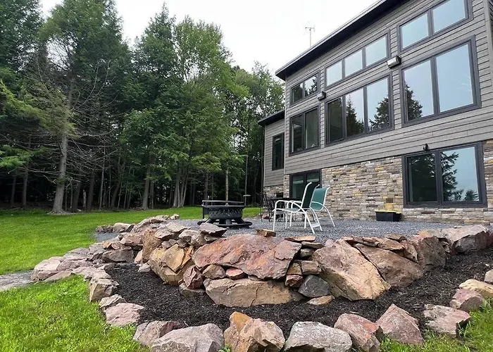 Norwegian Woods - Private Waterfront,66 Acres!