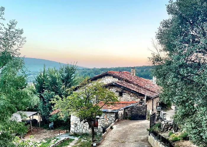 Las Peonías Casa Rural