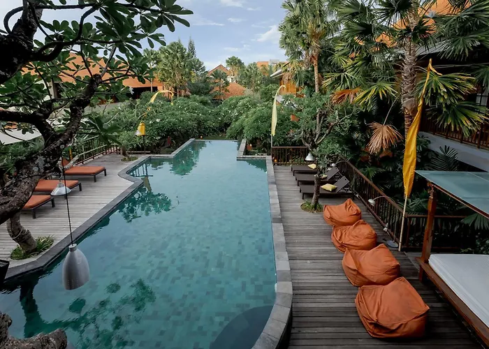 Fourteen Roses Boutique , Kuta