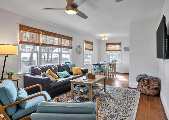 Retro By The Bay Close To Beach Eglin Petfriendly