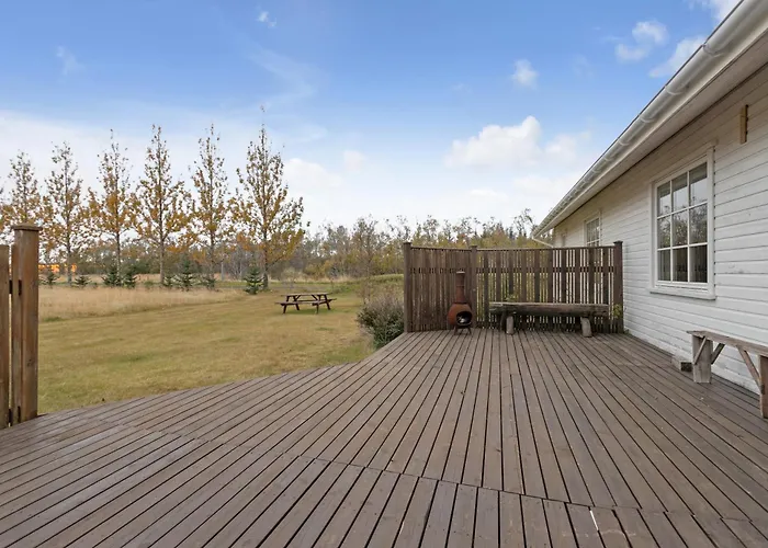 Charming Villa With A Hot Tub, By The Golden Circle