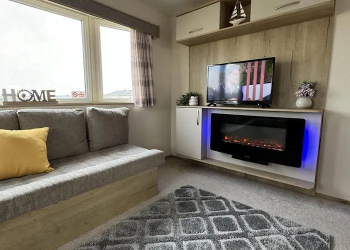 Perranporth Coastal Retreat- Sleeps8