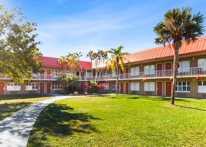 Vero Beach Inn & Suites Vero Beach I-95 (Adults Only)