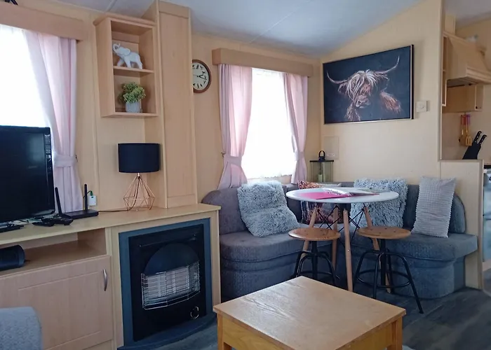 2-Bed Caravan - Sleeps 6 - Parking&Veranda