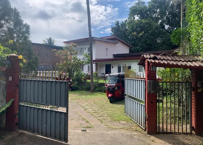 No 06 Veediya Bandara Lane Bahirawakanda