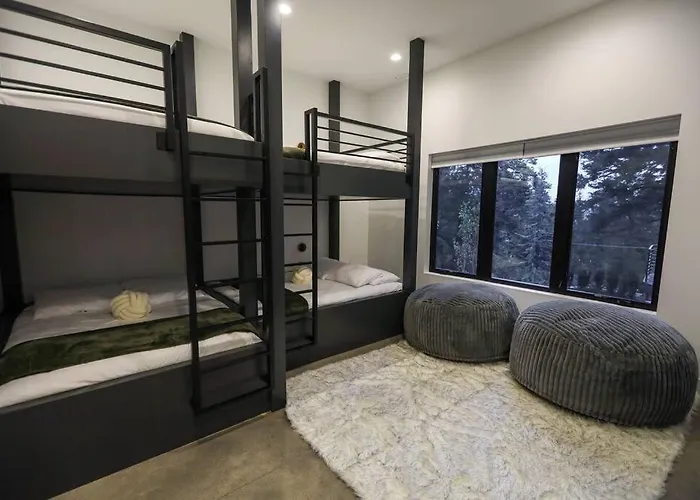 Park City Pines Retreat Sleeps 22!