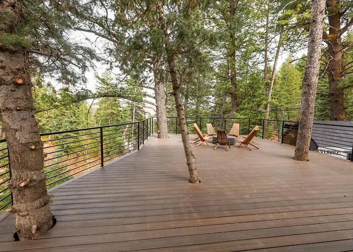 Park City Pines Retreat Sleeps 22!