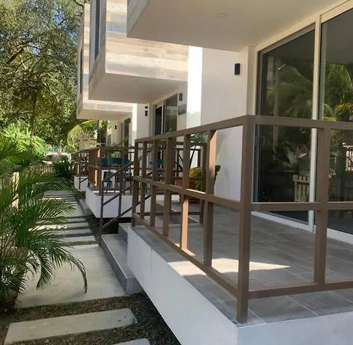 Nice & Modern Villa In West End, Roatan Cabana Indigo
