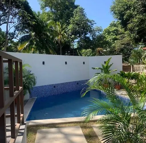 Nice & Modern Villa In West End, Roatan Cabana Indigo