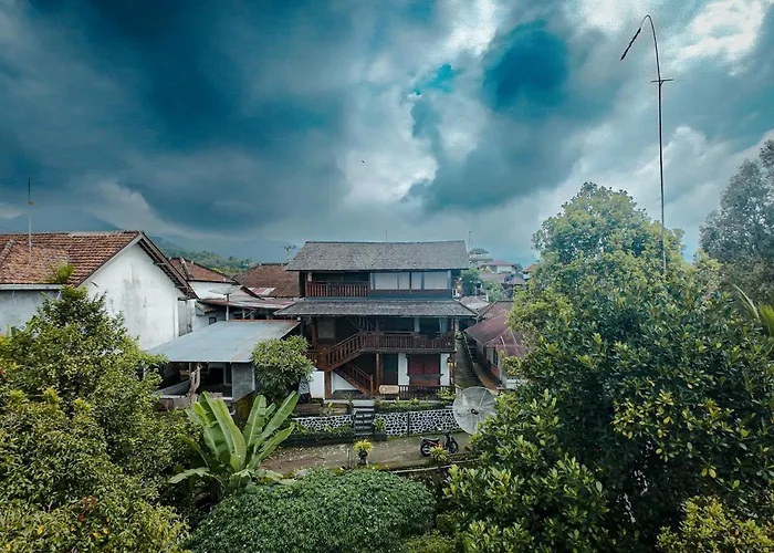 Munduk Tjeraki House