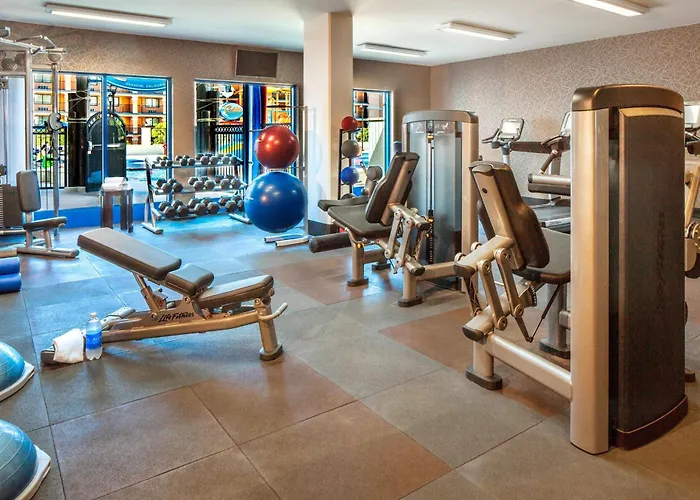 Courtyard By Marriott Anaheim Theme Park Entrance