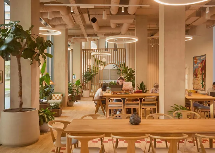 Ping Pong hotel: Ark Canary Wharf