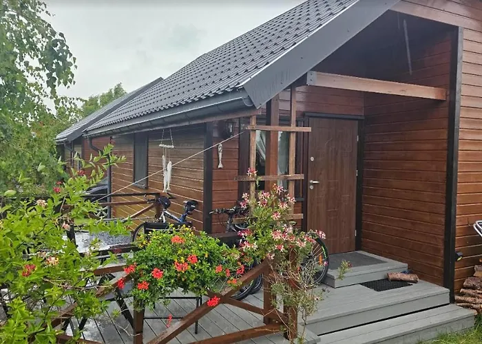Domek Parterowy Klimatyzowany, Ogrzewany Z Jacuzzi Na Terenie Osrodka- Domki U Staszka
