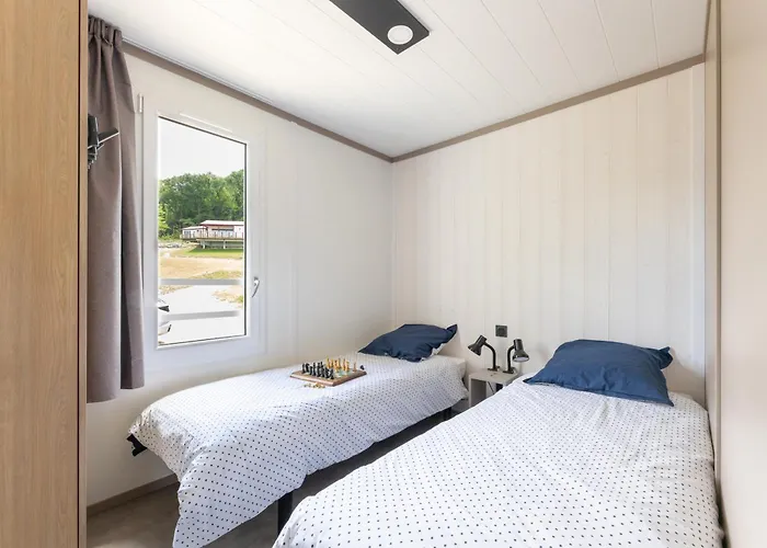 Chalet Haizea climatisé 2 à 4 pers 2 sdb calme avec piscine à Hasparren Pays Basque 25 min des plages