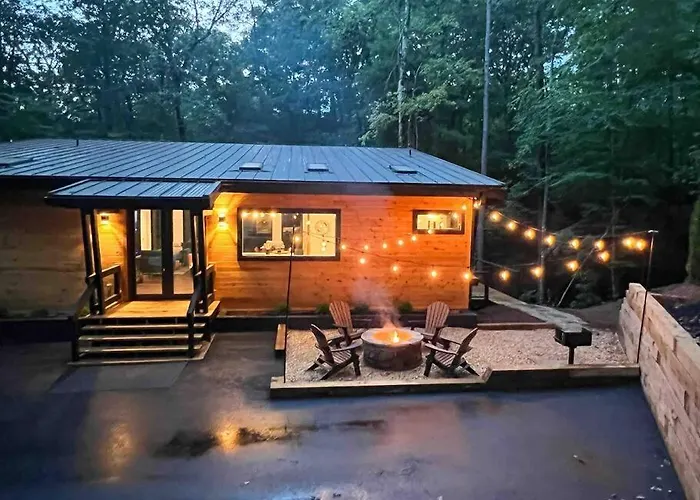 Modern Mountain Getaway With Hot Tub, Fire Pit